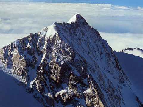 
Nanga Parbat Summit Area From Northwest - Diamir: Konig der Berge: Schicksalsberg Nanga Parbat book
